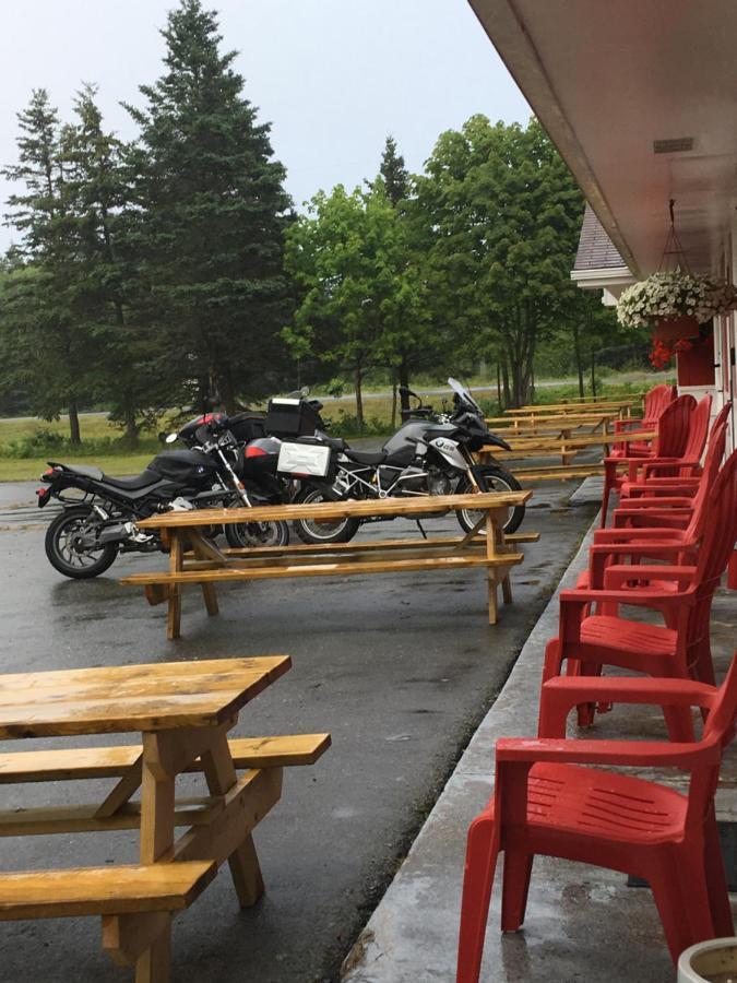 Webbers Lake Charlotte Motel Queen And Double Bed Eksteriør billede