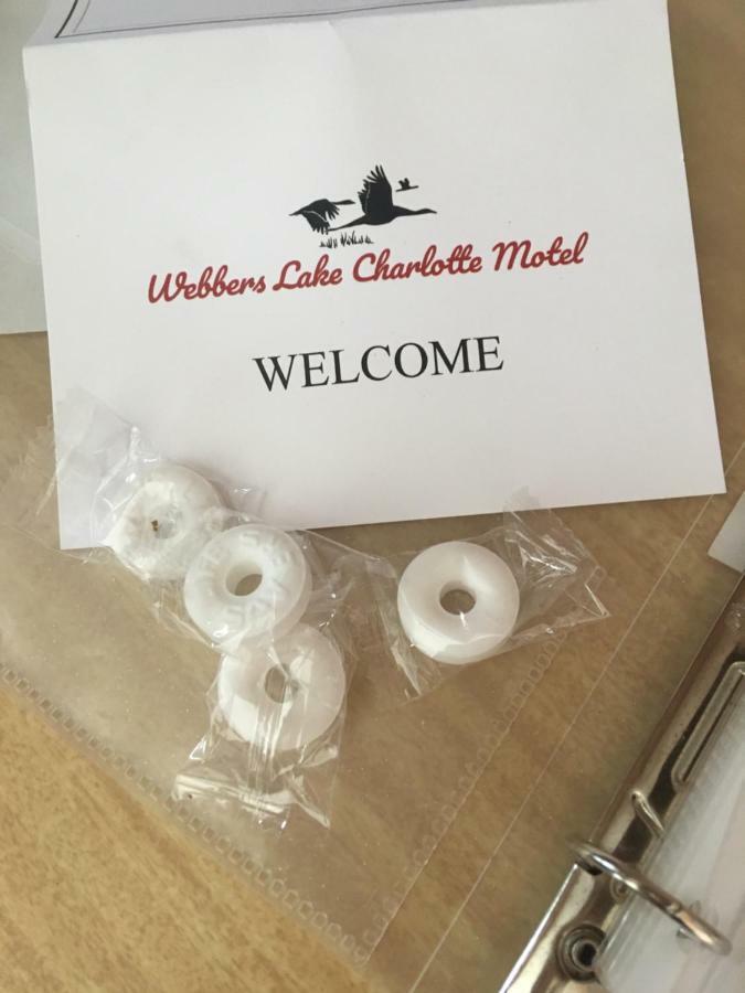 Webbers Lake Charlotte Motel Queen And Double Bed Eksteriør billede
