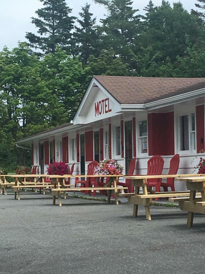 Webbers Lake Charlotte Motel Queen And Double Bed Eksteriør billede